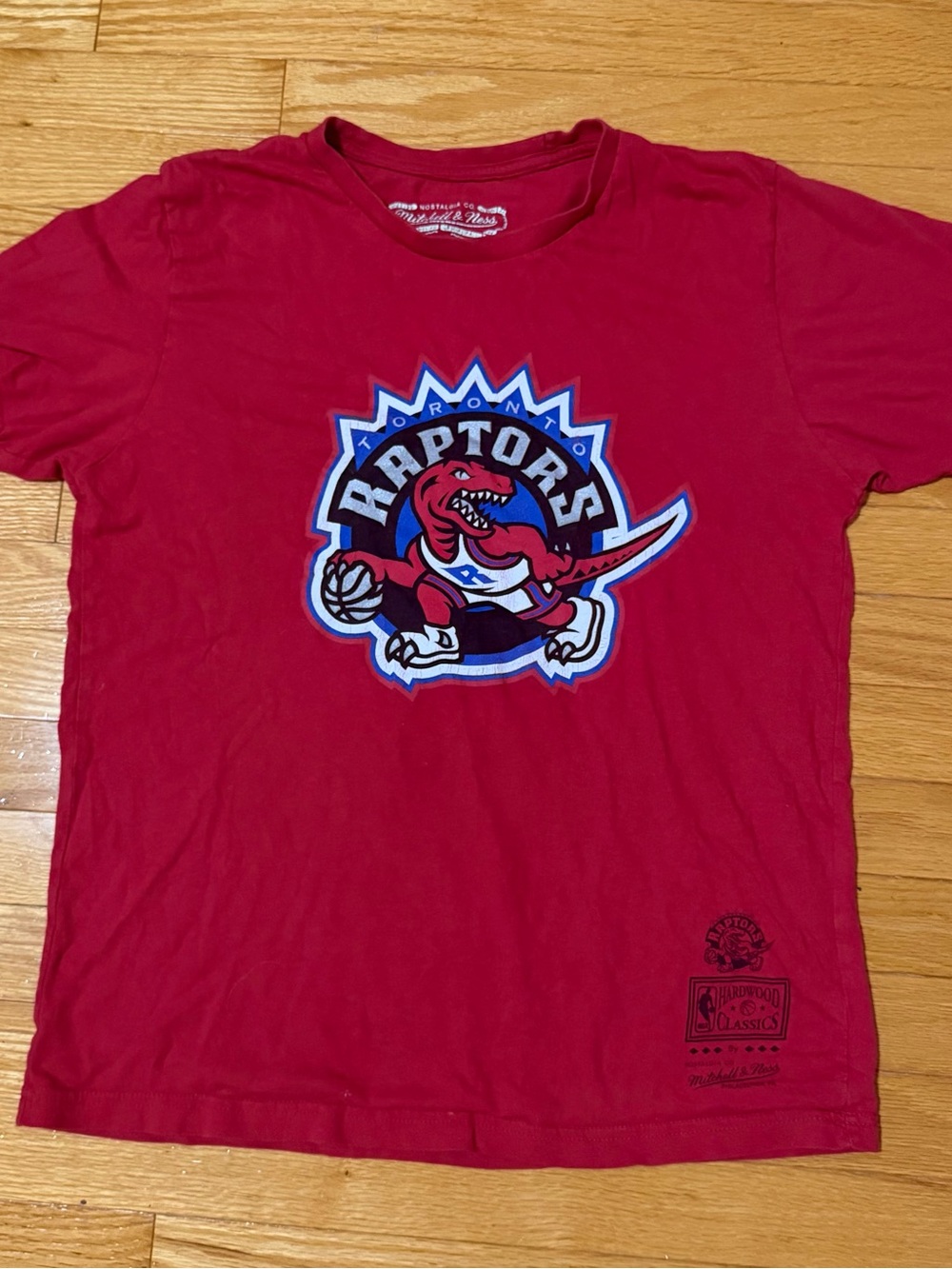Mitchell & Ness Red Toronto Raptors Graphic Tee - Picture 3 of 5